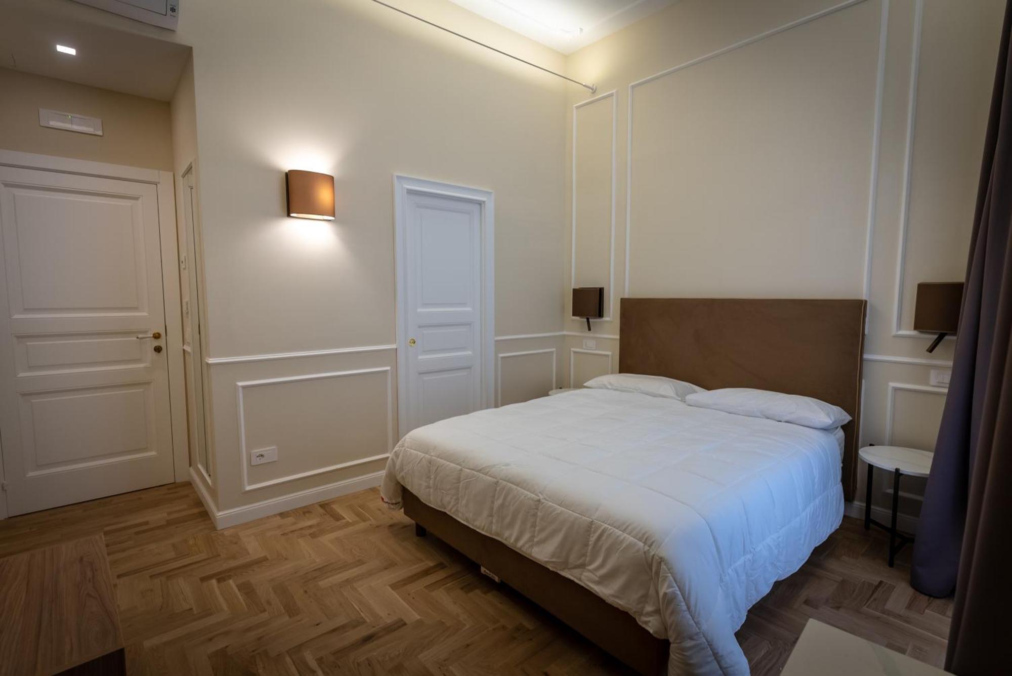 Antica Dimora Pessina Hotel Naples Exterior photo