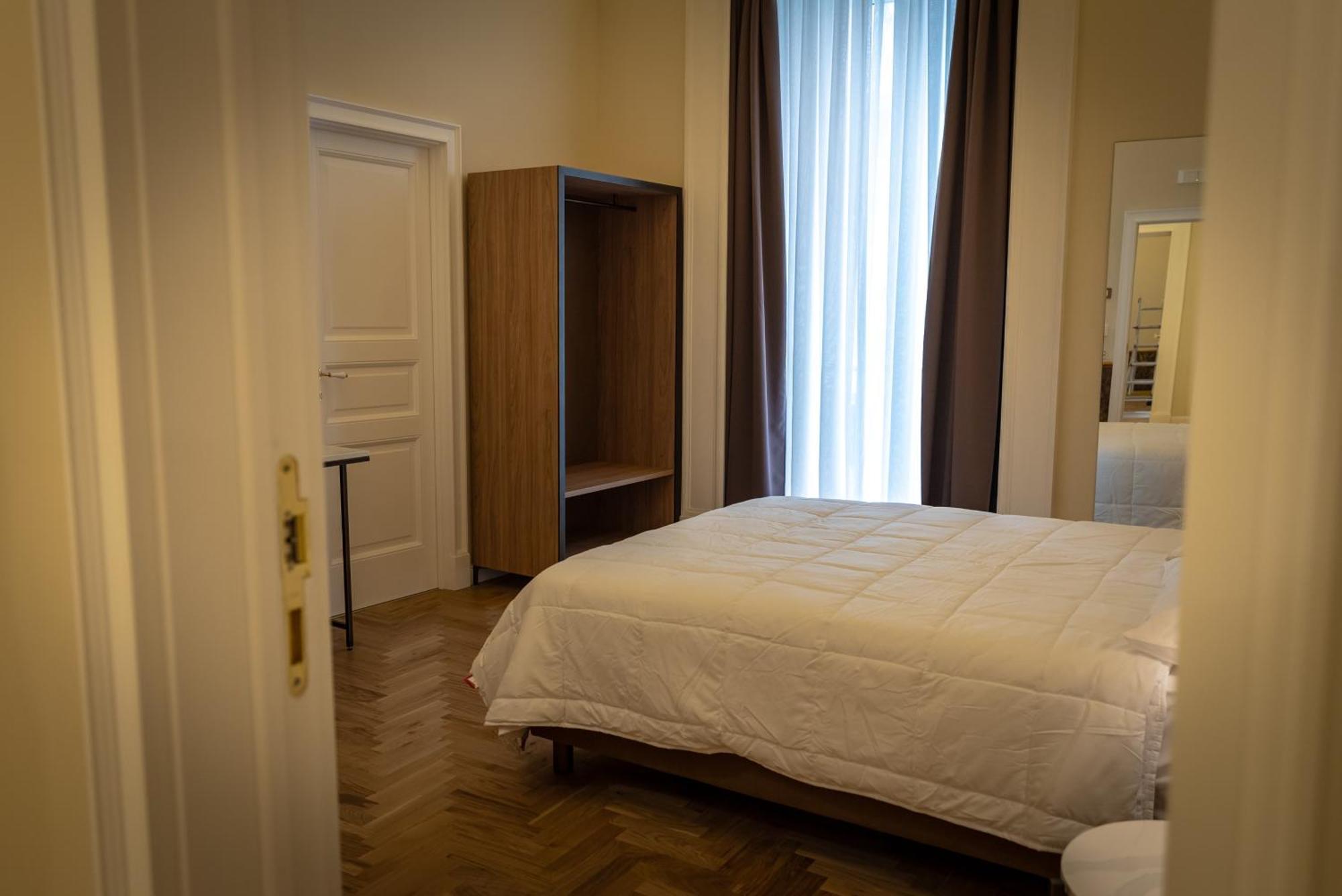 Antica Dimora Pessina Hotel Naples Exterior photo