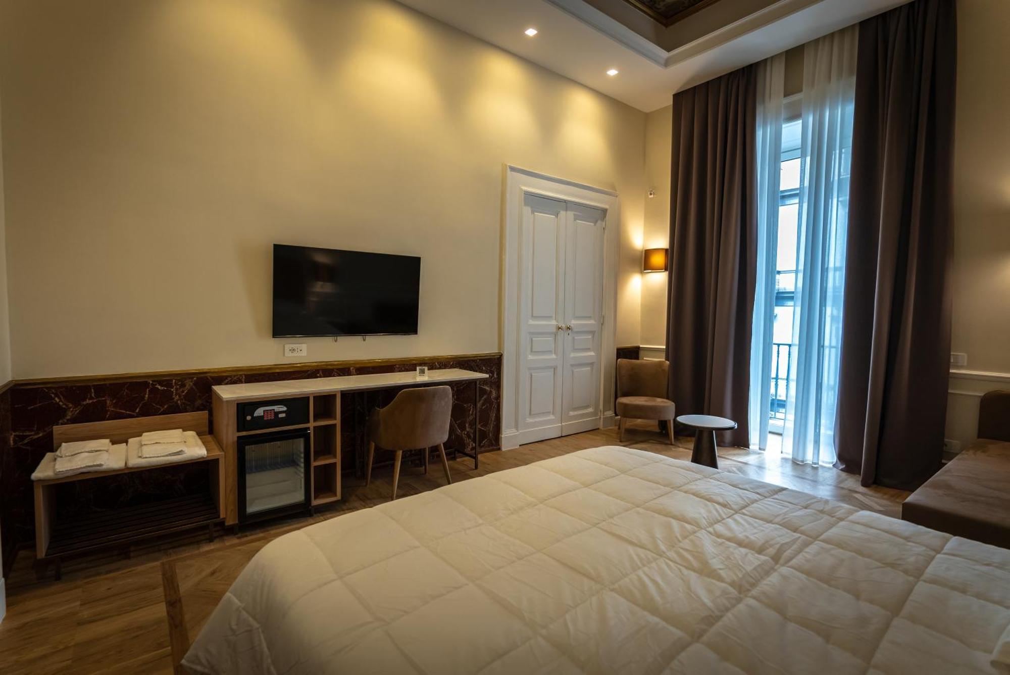 Antica Dimora Pessina Hotel Naples Exterior photo